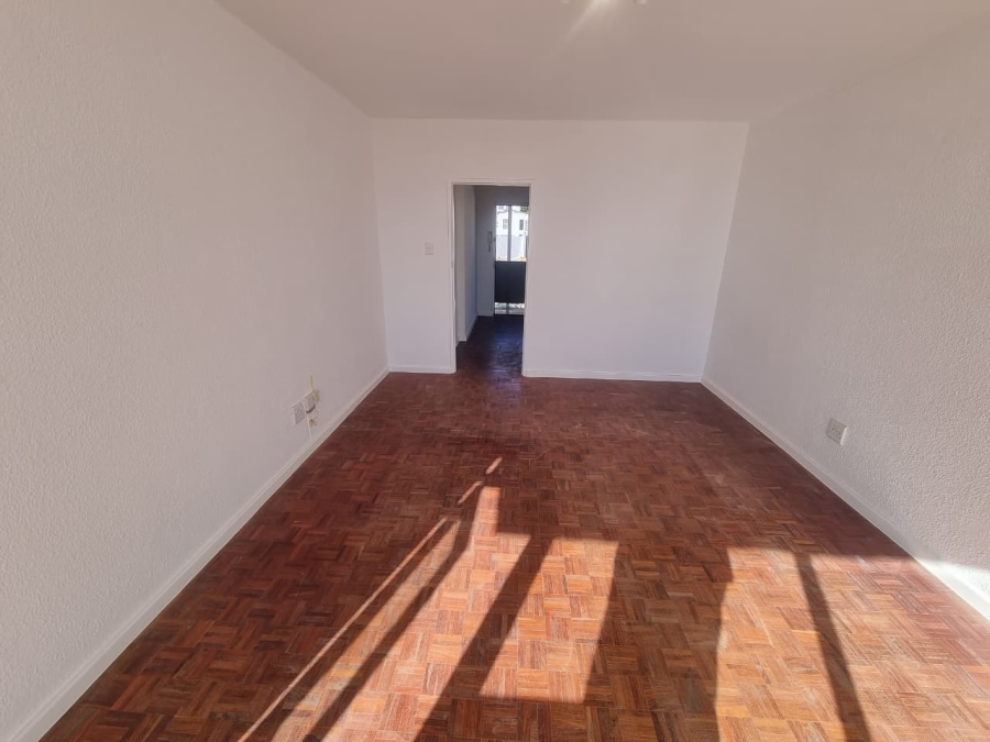 To Let 1 Bedroom Property for Rent in Sea Point Western Cape